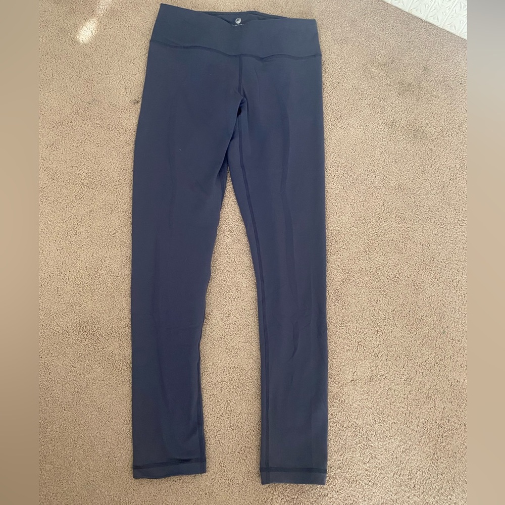 Brand: 90 degree blue leggings • size: medium